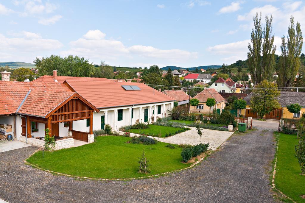 Hotel Barta Pince Vendeghaz Mád Exterior foto